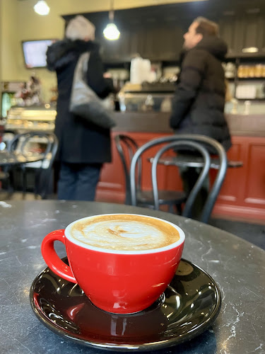 Comentarii opinii despre Coffee Cravings