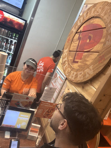 Popeyes Louisiana Kitchen - Oxford st west london Ontario