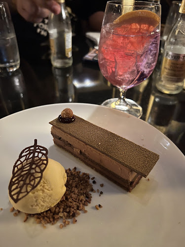 Q AT THE FAIRMONT EMPRESS