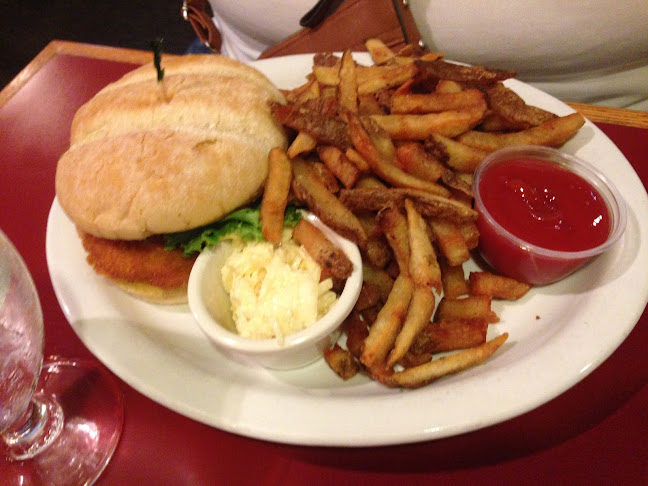 Opinii despre Anson's Restaurant & Pub în Slemon Park - Hospitality and gastronomy