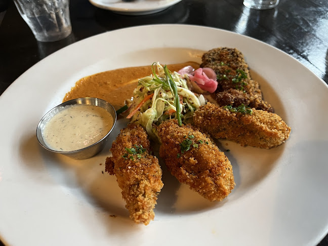 2201 W 1st Ave, Vancouver, BC V6K 1E9