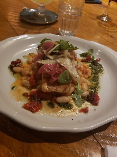 Scaddabush Italian Kitchen & Bar - Hospitality and gastronomy