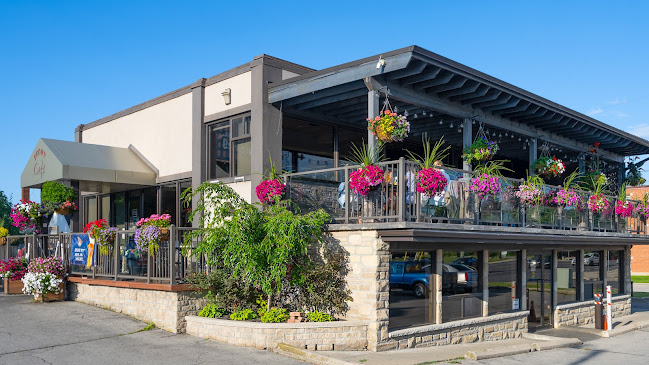 100 King St W, Stoney Creek, ON L8G 1J1