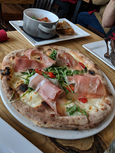 320 King St W, Kitchener, ON N2G 1B7