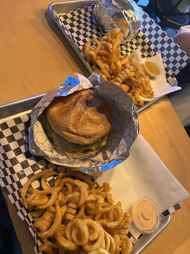 Comentarii opinii despre Woody Wood Burger