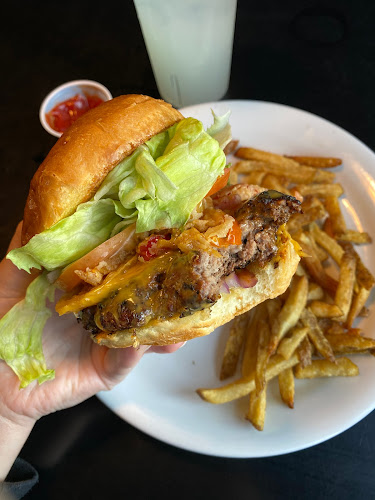 Cannon's Cross Pub - Hospitality and gastronomy