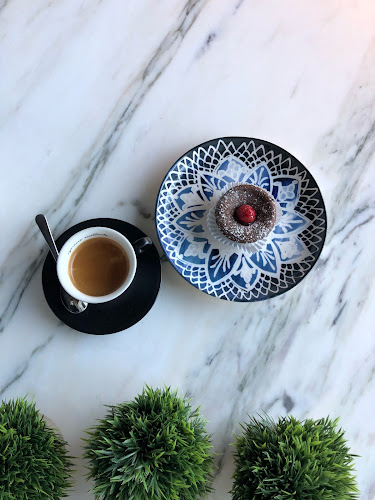 1205 Queen St W #3, Toronto, ON M6K 0B9