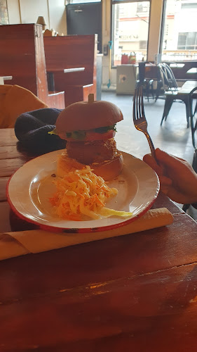 Red Lion Smokehouse - Hospitality and gastronomy