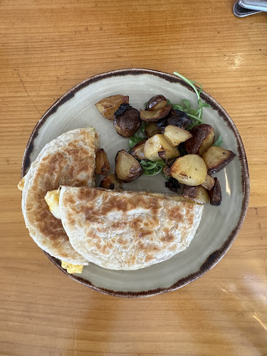 Big Feast Bistro - Hospitality and gastronomy