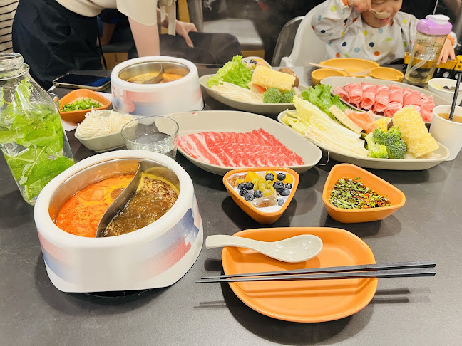 Opinii despre The Dolar Shop Hot Pot în Burnaby - Hospitality and gastronomy