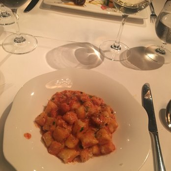 111C Queen St E, Toronto, ON M5C 1S2