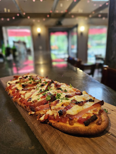 The Easy Pour Wine Bar - Cambridge