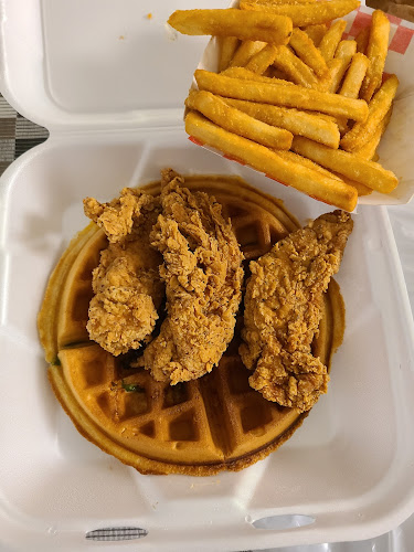 Broast Chicken and Waffles - Hospitality and gastronomy