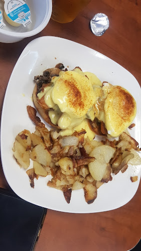 3033 King George Blvd #8, Surrey, BC V4P 1B8