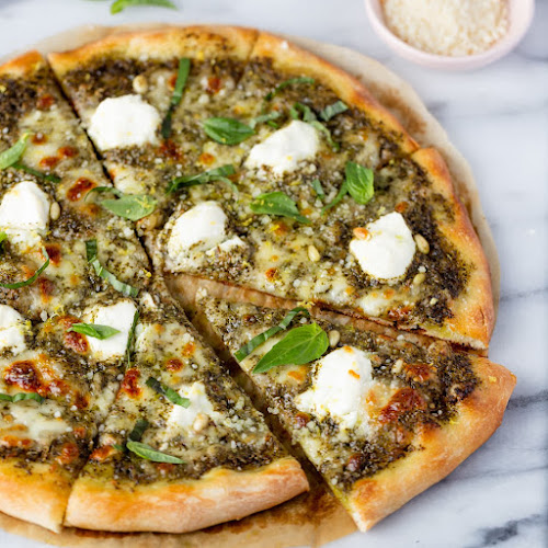 Al's Pizza and Wings - Hospitality and gastronomy