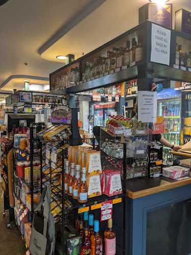 Peninsula Liquor Store- White Rock - Hospitality and gastronomy