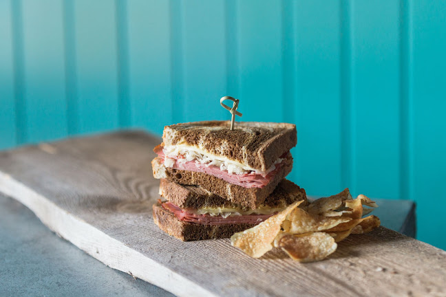 d'Lish Kitchen Cafe - Hospitality and gastronomy