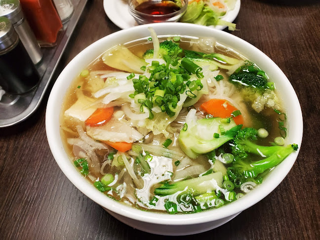 Opinii despre UFO Restaurant în Toronto - Hospitality and gastronomy