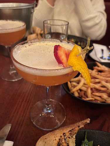 Black Dog Tavern - Hospitality and gastronomy