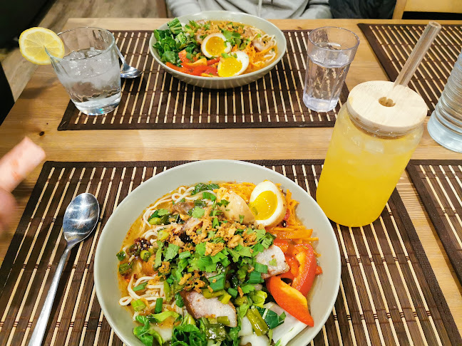 Miche Cafe & Bar - Hospitality and gastronomy