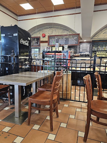 Comentarii opinii despre Angelo’s Italian Bakery & Market