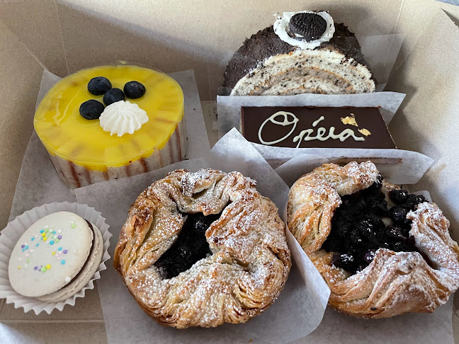 Dulce Pastry and Chocolate