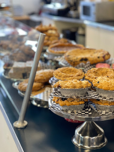 7832 6th St, Burnaby, BC V3N 3N2