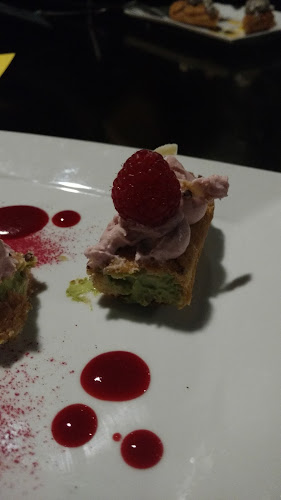 10260 103 St NW, Edmonton, AB T5J 0M3