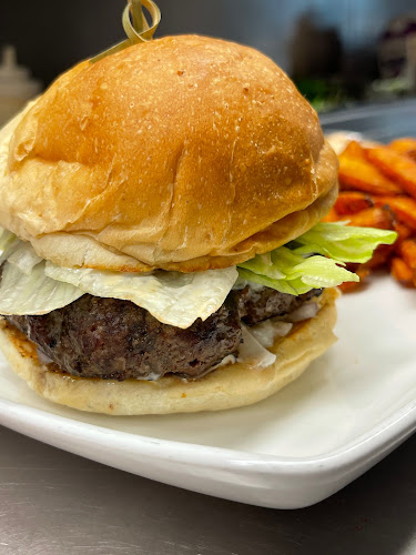 Kingfishers Waterfront Bar & Grill - Hospitality and gastronomy