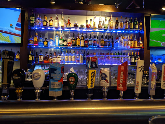 Side Street Pub & Grill - Hospitality and gastronomy