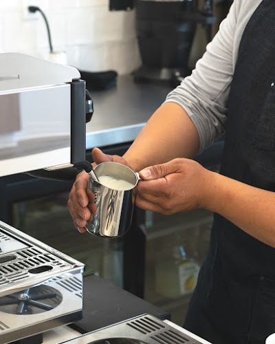 5722 111 St NW, Edmonton, AB T6H 3G1