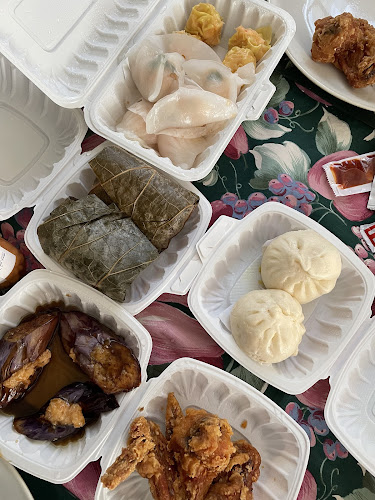 Happy Dim Sum Bakery - Hospitality and gastronomy