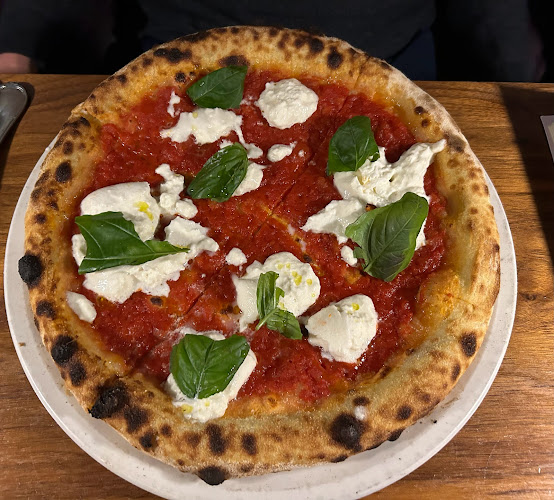 633 King St W, Toronto, ON M5V 1M5