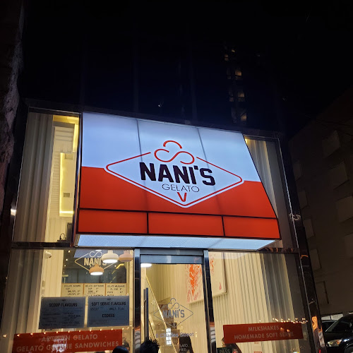 6 Charles St E, Toronto, ON M4Y 1T2