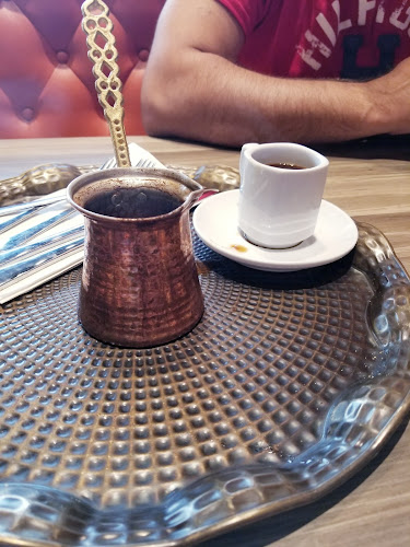 Comentarii opinii despre Crown Pastries