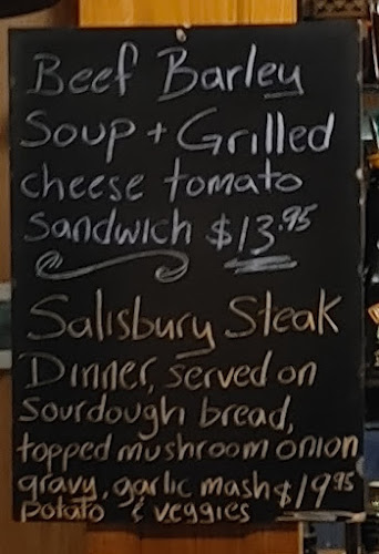 Opinii despre The Princeton Pub & Grill în Vancouver - Hospitality and gastronomy