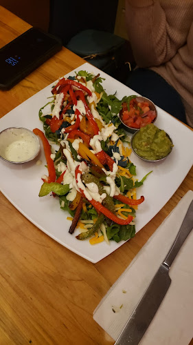 Comentarii opinii despre Britt's Pub and Eatery Uptown