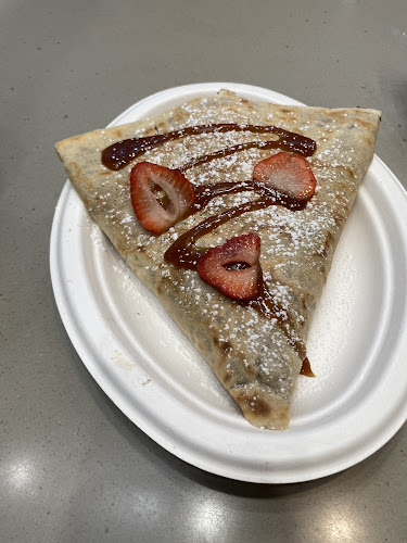 220 Yonge St, Toronto, ON M5B 2H1