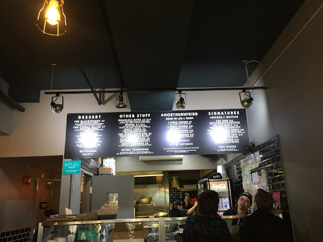 Opinii despre The Dirty Bird Chicken + Waffles în Toronto - Hospitality and gastronomy
