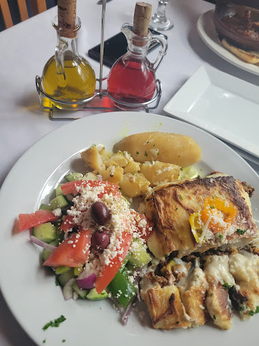 Yiannis Taverna Greek Restaurant - Edmonton
