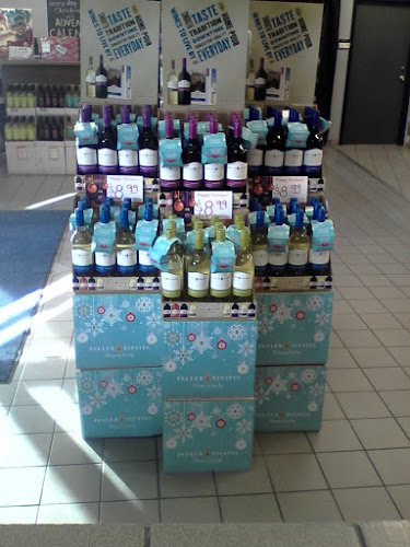 Comentarii opinii despre Shark Club Liquor Store