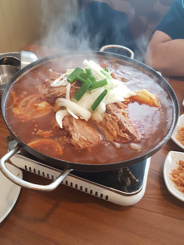 1485 Merivale Rd, Nepean, ON K2E 5P3