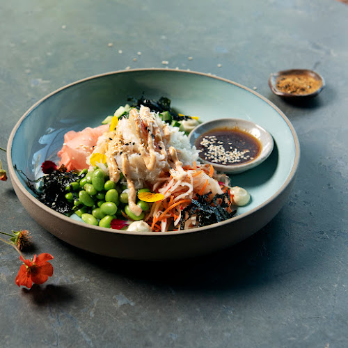 Glo Restaurant + Lounge