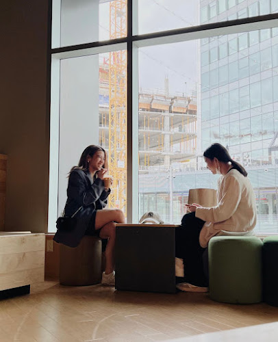 242 Hargrave St, Winnipeg, MB R3C 0M8