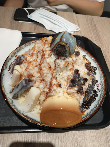 150 University Ave W #4C, Waterloo, ON N2L 3E4