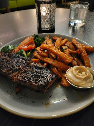 Louie's Steakhouse - Nelson