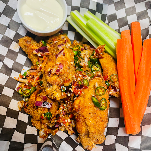 777 wing place - Hospitality and gastronomy