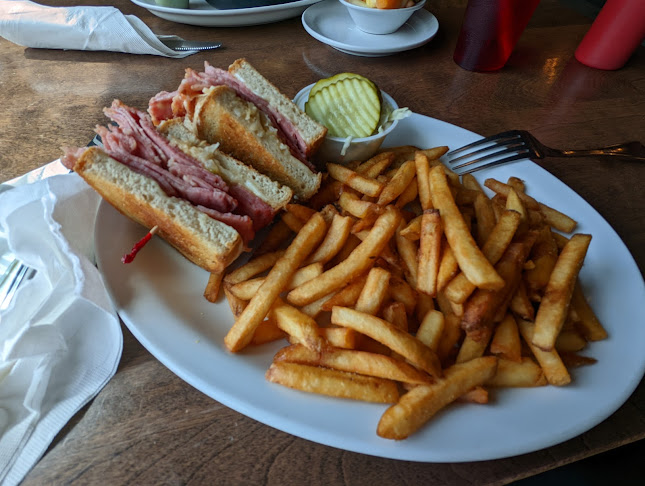 222 Mapleview Dr W #7, Barrie, ON L4N 9E7