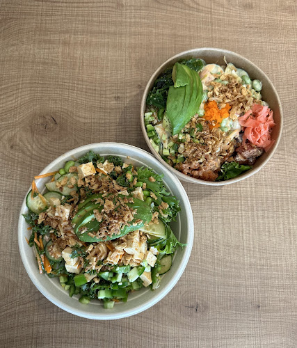 1448 Lonsdale Ave, North Vancouver, BC V7M 2J1