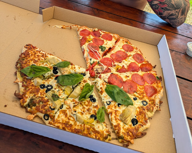 Hornby Island Bakery & Pizzeria - Hospitality and gastronomy